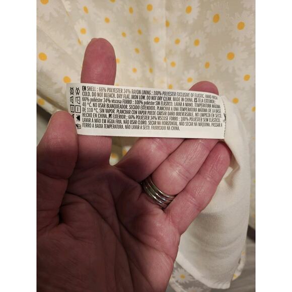 Forever21 White Yellow Daisy Puff Sleeve Dress NWT M Babydoll‎ Barbie Prairie - Picture 10 of 10